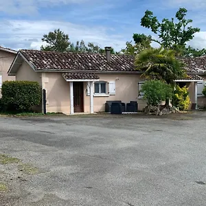 Petite Maison Dans Un Village Du Gers Hébergement de vacances Sabazan